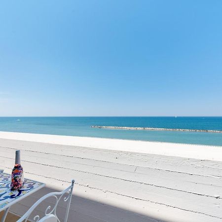 Waterfront Apartment With Seaview Balcony Bari Eksteriør bilde